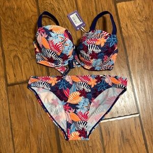 Flirtelle bikini Antigua reef navy 32G top, S bottom NWT